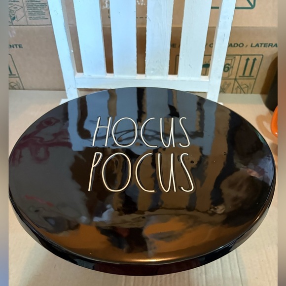 Rae Dunn HOCUS POCUS Cake Plate. - Picture 2 of 3